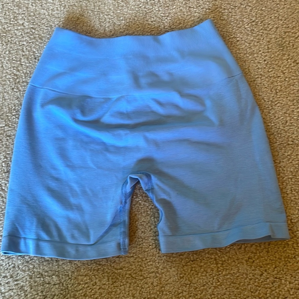 NWT Alphalete AMPLIFY SHORT 4.5". Never worn